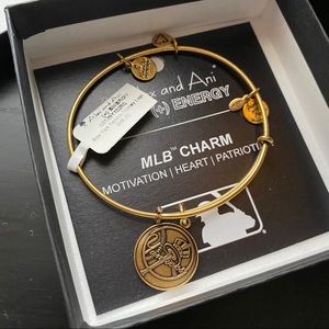 Alex and Ani gold MLB Yankees bracelet. New w tags